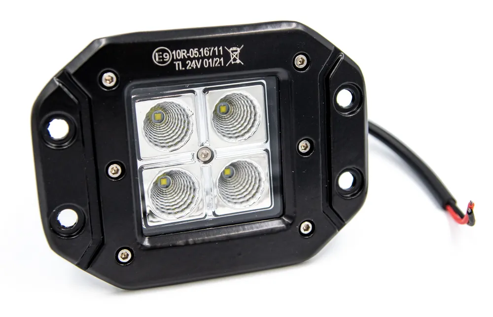 Oferta limitowana LAMPA ROBOCZA SZPERACZ W ZDERZAK LED Off-Road 4x4 L0119