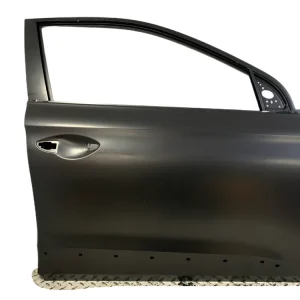 Dodaj do koszyka NOWE ORYGINALNE DRZWI PRAWE PRZEDNIE PRAWY PRZÓD HYUNDAI I20 II 2 12-19 76004C8010 NA LISTWE