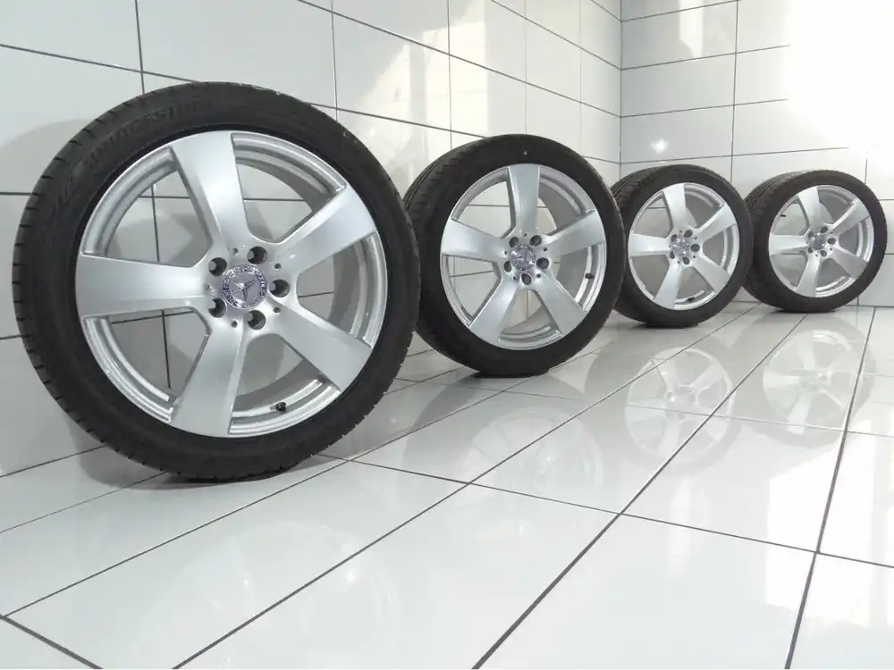 Wysoka jakość KOŁA MERCEDES W207 W212, 5X112, ET 45/48, 245/40-265/35R18 93 Y Srebrny