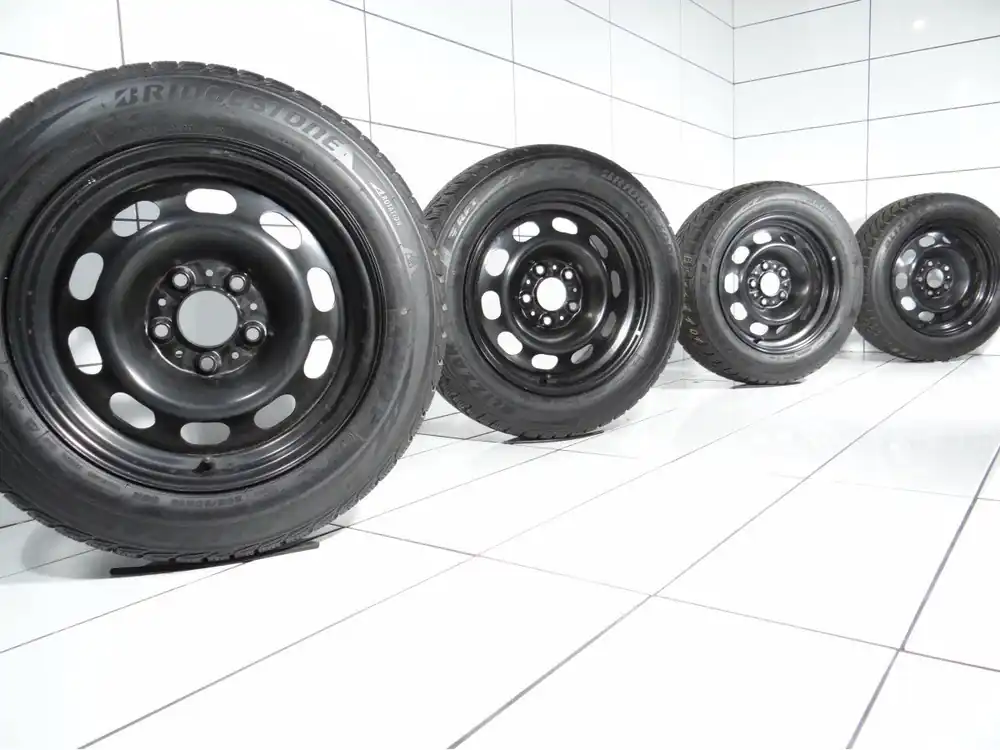 Bestseller KOŁA BMW 3 F30 F31, 5X120, ET 31, 205/60R16 92 H Czarny