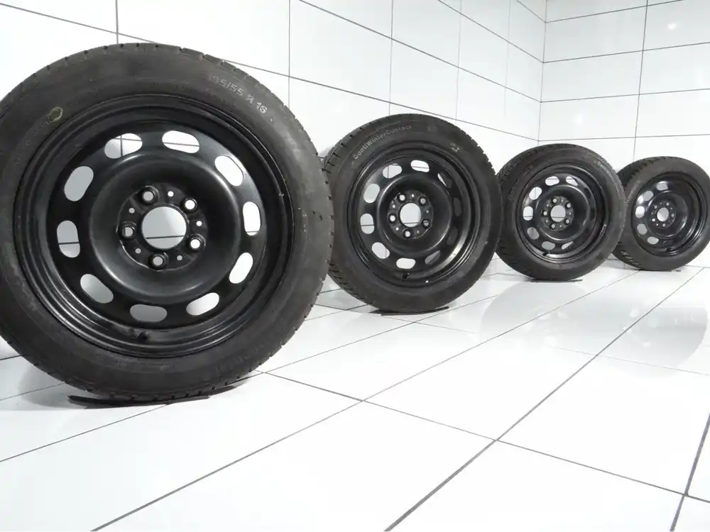 Do wyczerpania zapasów KOŁA BMW 1 F20 F21, 5X120, ET 33, 195/55R16 87 H Czarny