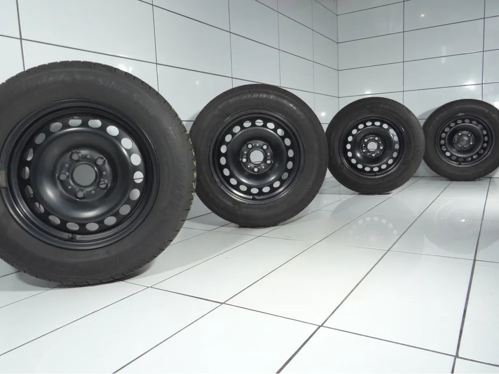 KOŁA VW GOLF VII (GOLF 7), 5x112, ET 43, 195/65R15 91 T Czarny Kup online