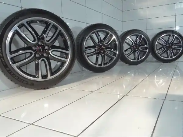 Ostatnia szansa KOŁA MINI Clubman (F54), 5X112, ET-57, 225/45R19 96 Y CZARNY POLER