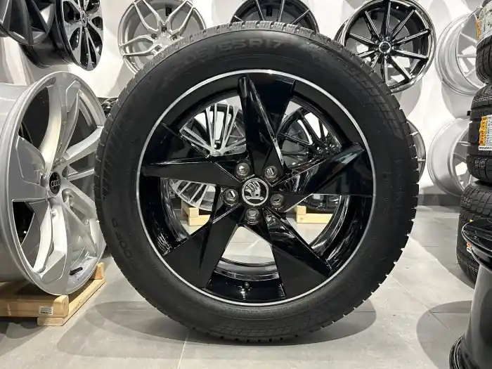 Kup teraz Oryginalne koła zimowe 17 5x100 ET40 SKODA Scala Kamiq Monte Carlo