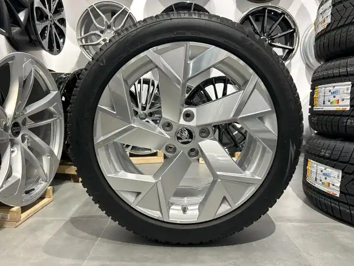 Okazja Oryginalne koła zimowe 18 5x112 ET44 SKODA Superb IV 235/45R18 Firestone