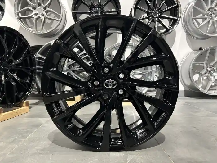 Oryginalne felgi 19 5x114.3 ET35 60.1 TOYOTA CH-R II Bezpieczne zakupy