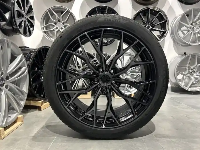 Koła letnie 20 5x112 Concaver CVR1 Audi A6 C8 C9 255/40R20 Pirelli Tani