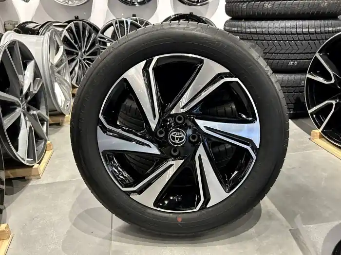 Kup online Oryginalne koła letnie 17 4x100 ET40 54.1 Toyota AYGO X PW47-0H015