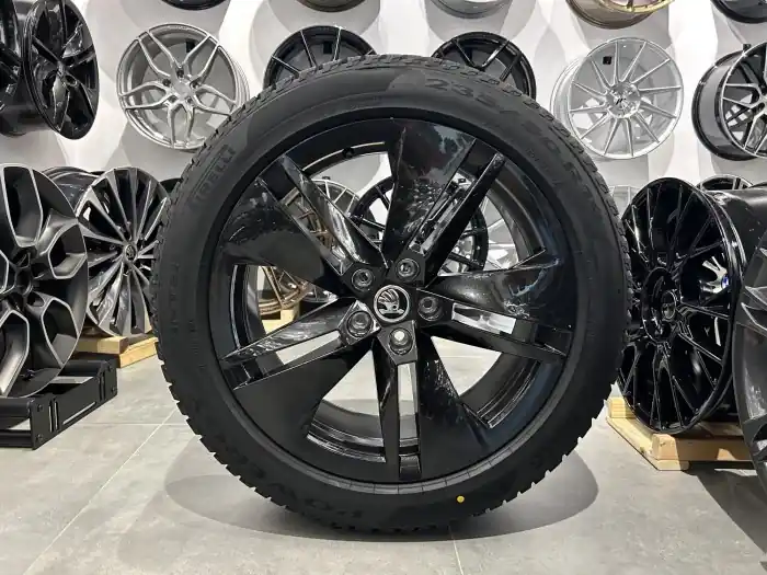 Ekspresowa dostawa Oryginalne koła zimowe 19 5x112 ET45 SKODA KODIAQ