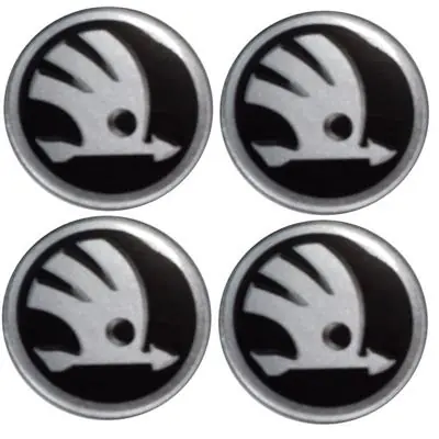 Naklejki na kołpaki emblemat Skoda 55mm sil sreb Premium