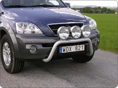 Osłona czołowa X-rack Kia Sorento 04-06; dla 3 lamp Wysoka jakość