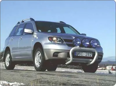 Osłona czołowa X-rack Mitsubishi Outlander -07; dla 3 lamp Darmowa dostawa