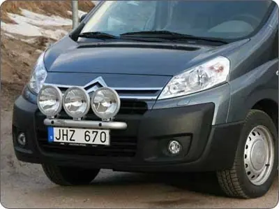 Ostatnia szansa Rama przednia Q-light Peugeot Expert 07-; dla 3 lamp art.nr Q900089