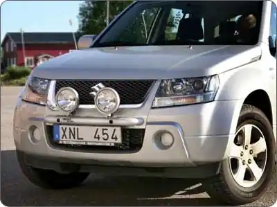 Rama przednia Q-light Suzuki Vitara 05-08; dla 2 lampart.nr Q900037 Do wyczerpania zapasów