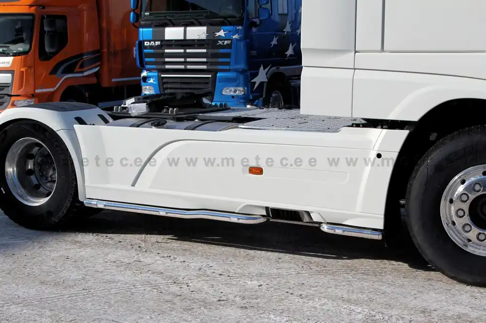 Ramy boczne, polerowane z LED rozstaw osi 3800 DAF XF Euro 6 2017- Do wyczerpania zapasów