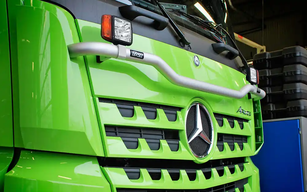 Zniżka Lekka rama na podszybie pod reflektory do Mercedes Actros / Arocs MP4 2500mm (2012-)