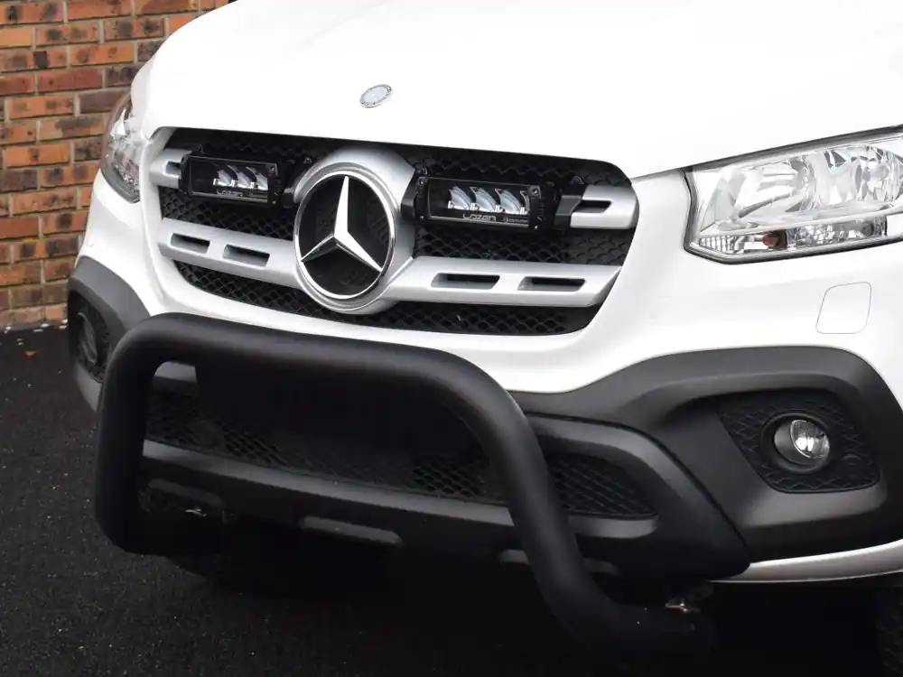 Obniżka ceny Zestaw dwóch lamp LED Lazer Triple-R 750 Elite w grill z zestawem montażowym MB X-Class 2017-