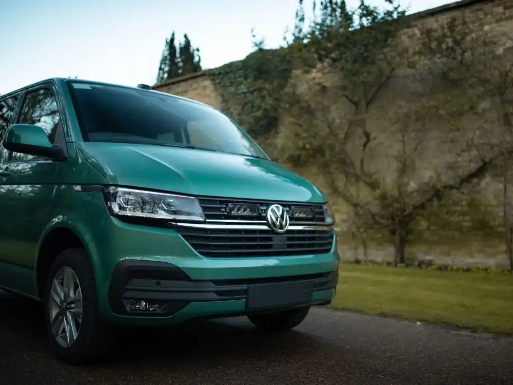 Okazja Zestaw dwóch lamp LED Lazer Triple-R 750 Std w grill ze zestawem montażowym VW T6.1 (Startline/Highline) 2019-