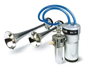 Ekspresowa dostawa Zestaw czterech sygnałów pneumatycznych TA/4 906-C z kompresorem MC4 FD ze smarowniczką 24V (chromowana stal, 30/29 i 22/21 cm, z pokrywami)