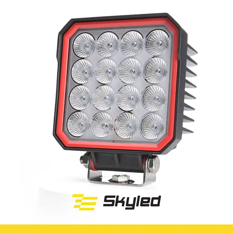 Bezpieczne zakupy Lampa robocza SKYLED RED LINE kwadratowa 48W, 16 LED, 10-32V, 4320 Lm, IP67/69K (światło rozproszone) ADR