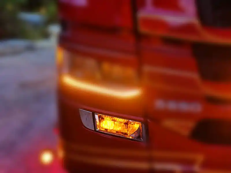 Dodatkowe pomarańczowe światła pozycyjne LED do reflektorów przeciwmgłowych Scania R/S 2016-2022 Cena promocyjna
