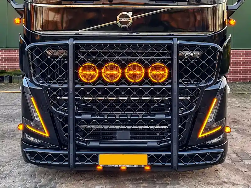 Zestaw pomarańczowych modułów świateł pozycyjnych LED do Volvo FH5 2021 - Ostatnie sztuki