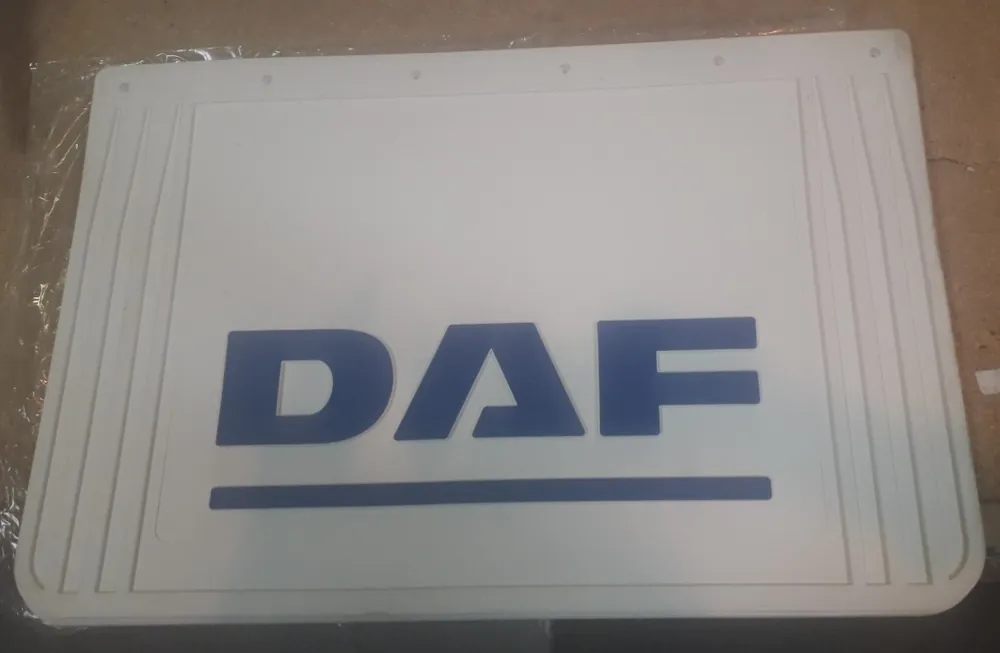 Ostatnie sztuki Chlapacze 600x400 "DAF" tłoczony niebieski napis (para)